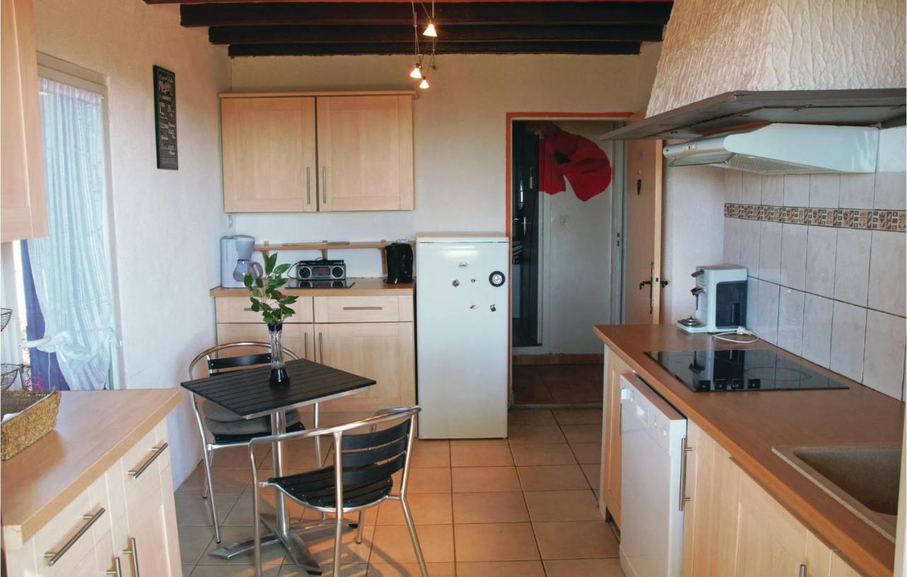 Gorgeous Home In Lavardac With Kitchen Buitenkant foto